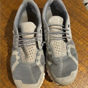 Women’s Grey OnCloud Sneakers